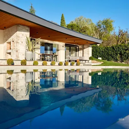 בית נופש Rita *